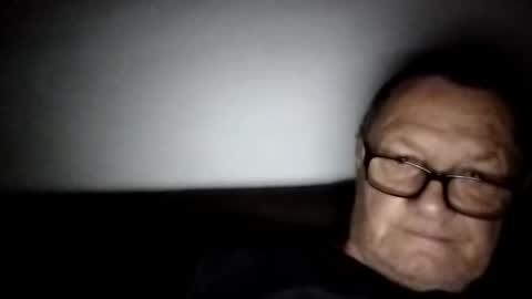 Snapshot of frauenfeind1 chatting on October 2025 05:26:02 AM Wolfi online show from October 2025 05:26:02 AM