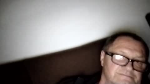 Snapshot of frauenfeind1 chatting on November 2025 01:11:02 PM Wolfi online show from November 2025 01:11:02 PM