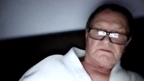 Snapshot of frauenfeind1 chatting on November 2025 05:24:02 PM Wolfi online show from November 2025 05:24:02 PM