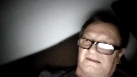 Snapshot of frauenfeind1 chatting on December 2025 05:13:01 AM Wolfi online show from December 2025 05:13:01 AM