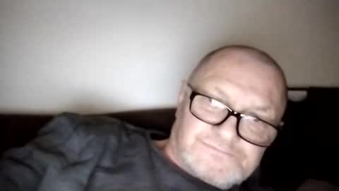 Snapshot of frauenfeind1 chatting on February 2026 12:48:02 PM Wolfi online show from February 2026 12:48:02 PM