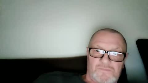 Snapshot of frauenfeind1 chatting on February 2026 09:06:02 AM Wolfi online show from February 2026 09:06:02 AM