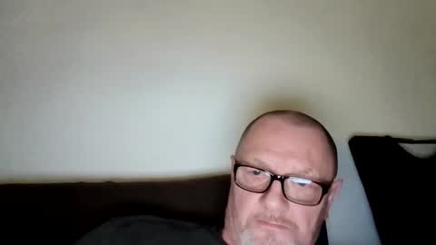 Snapshot of frauenfeind1 chatting on February 2026 08:46:02 AM Wolfi online show from February 2026 08:46:02 AM