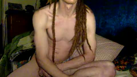 Snapshot of freaktwink420 chatting on December 2025 11:46:02 PM Squirrel twink online show from December 2025 11:46:02 PM