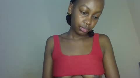 freaky_beauty online show from May 2026 04:03:01 PM