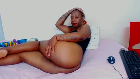 FreakyScarlet00 online show from September 2025 08:30:01 PM