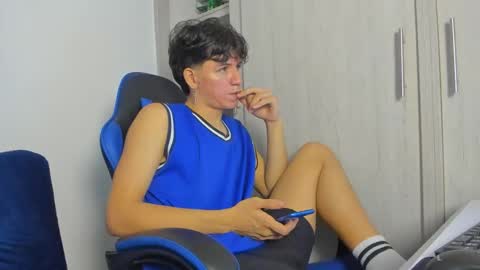 fredd_cs online show from November 2025 07:03:01 PM