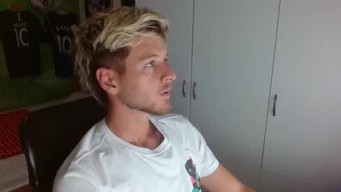 Snapshot of freddy_star chatting on November 2025 08:08:01 PM Frederick Perin online show from November 2025 08:08:01 PM