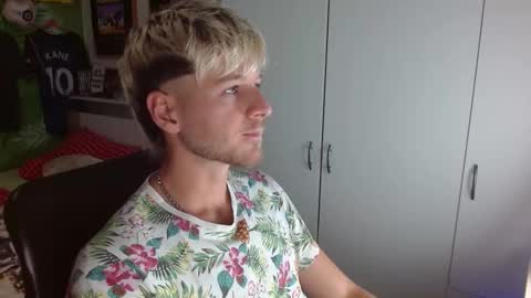 Snapshot of freddy_star chatting on December 2025 01:39:01 PM Frederick Perin online show from December 2025 01:39:01 PM