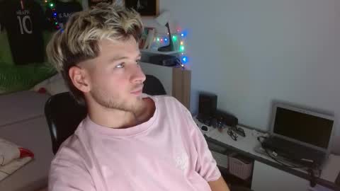 Snapshot of freddy_star chatting on December 2025 01:51:01 PM Frederick Perin online show from December 2025 01:51:01 PM