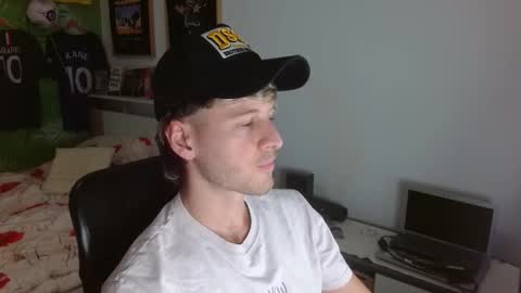 Snapshot of freddy_star chatting on February 2026 10:14:01 PM Frederick Perin online show from February 2026 10:14:01 PM