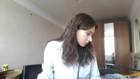 Mia online show from October 2025 09:19:01 AM