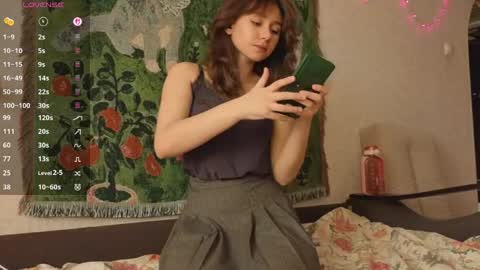 Mia online show from April 2026 08:20:01 AM