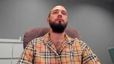 Snapshot of free_man___ chatting on November 2025 06:30:01 PM Andrew online show from November 2025 06:30:01 PM