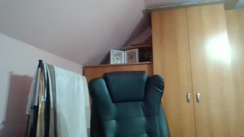 freeboy80180 online show from September 2025 05:18:02 AM