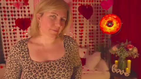 Snapshot of french_devotion chatting on February 2025 07:38:02 PM Louise or Lou 3 online show from February 2025 07:38:02 PM