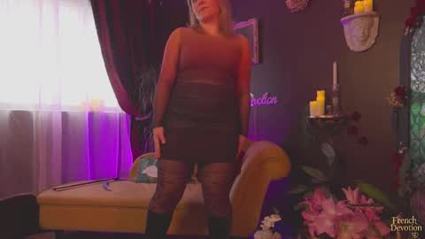 Snapshot of french_devotion chatting on February 2026 02:45:01 PM Louise or Lou 3 online show from February 2026 02:45:01 PM