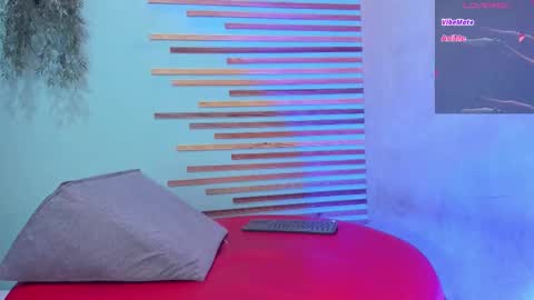 Xavier online show from November 2025 08:08:02 PM