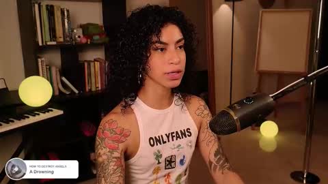 Vale online show from November 2025 02:12:01 AM