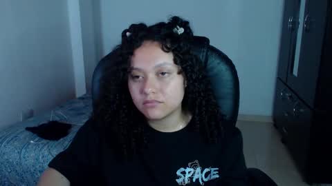 Louise  online show from December 2024 10:23:02 AM