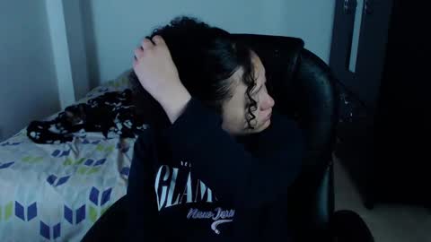 Louise  online show from March 2025 10:56:02 AM