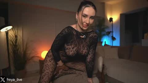 Freya online show from April 2026 06:57:02 PM