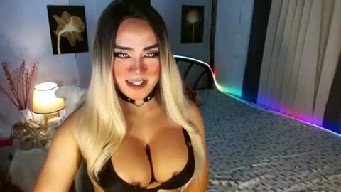 Snapshot of freya_lovestocum chatting on June 2026 01:38:02 AM Miss Frea online show from June 2026 01:38:02 AM