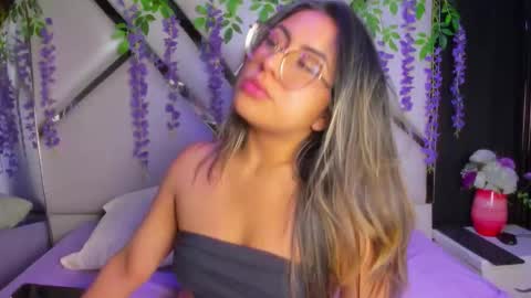 Freya online show from May 2026 03:35:01 AM