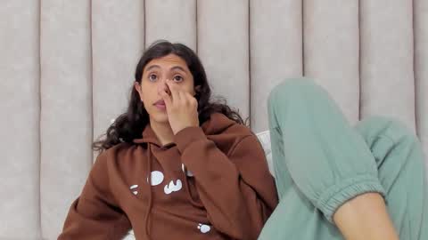 Snapshot of freyamoller_ chatting on February 2026 07:10:01 PM FreyaMoller online show from February 2026 07:10:01 PM