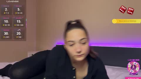 Snapshot of freyaoliver chatting on October 2025 11:22:01 AM FreyaOliver online show from October 2025 11:22:01 AM