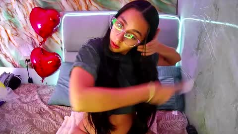 Snapshot of freyja_01 chatting on February 2025 09:28:01 PM Freyja online show from February 2025 09:28:01 PM