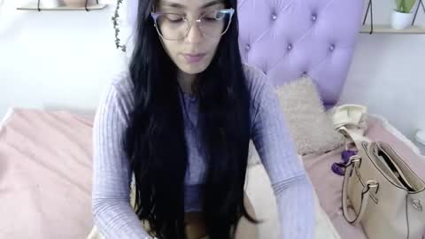 Snapshot of freyja_01 chatting on October 2025 09:34:02 PM Freyja online show from October 2025 09:34:02 PM