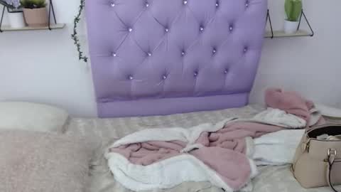 Snapshot of freyja_01 chatting on October 2025 05:24:01 PM Freyja online show from October 2025 05:24:01 PM