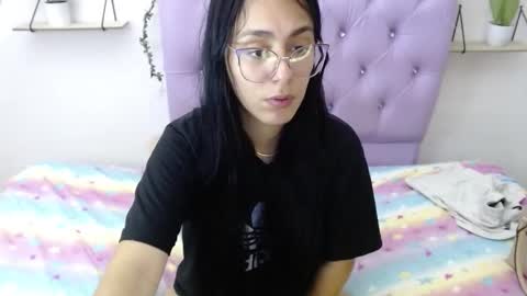 Snapshot of freyja_01 chatting on November 2025 10:11:02 PM Freyja online show from November 2025 10:11:02 PM