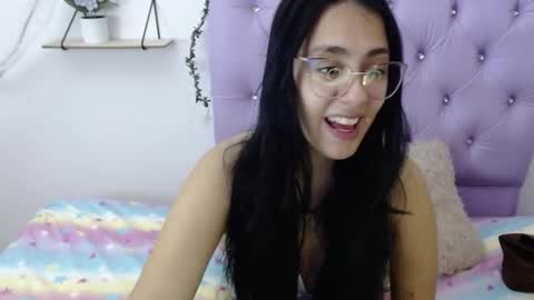 Snapshot of freyja_01 chatting on December 2025 10:48:01 PM Freyja online show from December 2025 10:48:01 PM