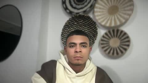 freyva_ online show from January 2025 01:39:01 AM