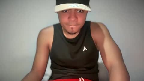 freyva_ online show from February 2025 11:55:02 PM