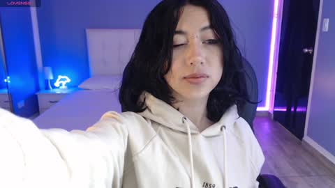 frida_lassi_ online show from January 2025 12:10:01 PM