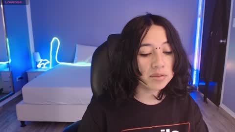 frida_lassi_ online show from January 2025 12:27:01 PM