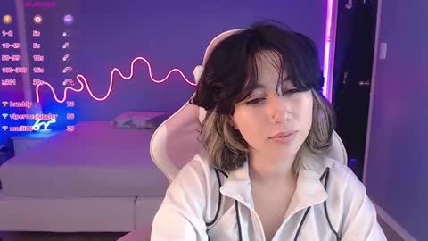 frida_lassi_ online show from March 2025 03:40:01 PM