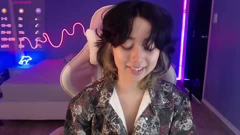 frida_lassi_ online show from March 2025 01:24:02 PM