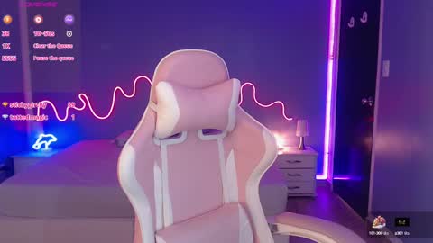 frida_lassi_ online show from March 2025 05:54:02 PM