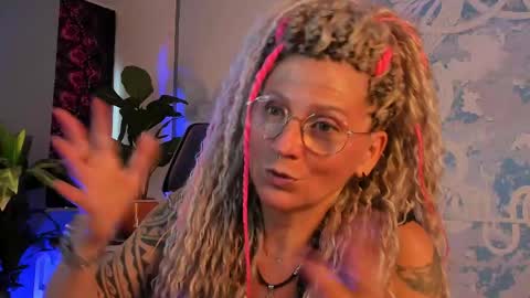 Frida Tander online show from May 2026 05:35:01 AM