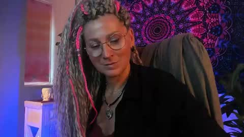 Frida Tander online show from May 2026 06:11:02 AM