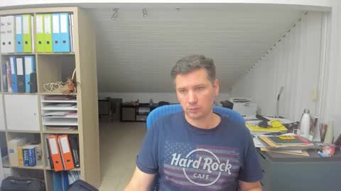 Snapshot of frikits chatting on October 2025 06:36:01 PM Francois online show from October 2025 06:36:01 PM