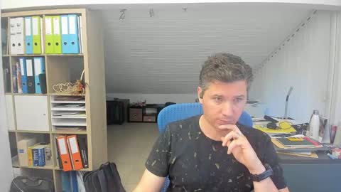 Snapshot of frikits chatting on October 2025 04:17:02 PM Francois online show from October 2025 04:17:02 PM