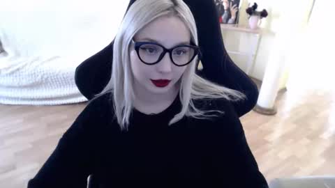 Lilith online show from February 2025 11:51:01 AM