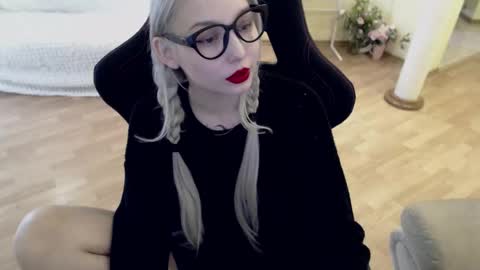 Lilith online show from March 2025 07:37:02 AM