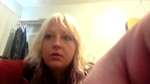Snapshot of frostbitenfoxxx chatting on May 2026 11:54:01 PM frostbitenfoxxx online show from May 2026 11:54:01 PM