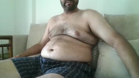 Snapshot of fruti_loops chatting on December 2024 05:05:02 AM fruti loops Bull online show from December 2024 05:05:02 AM